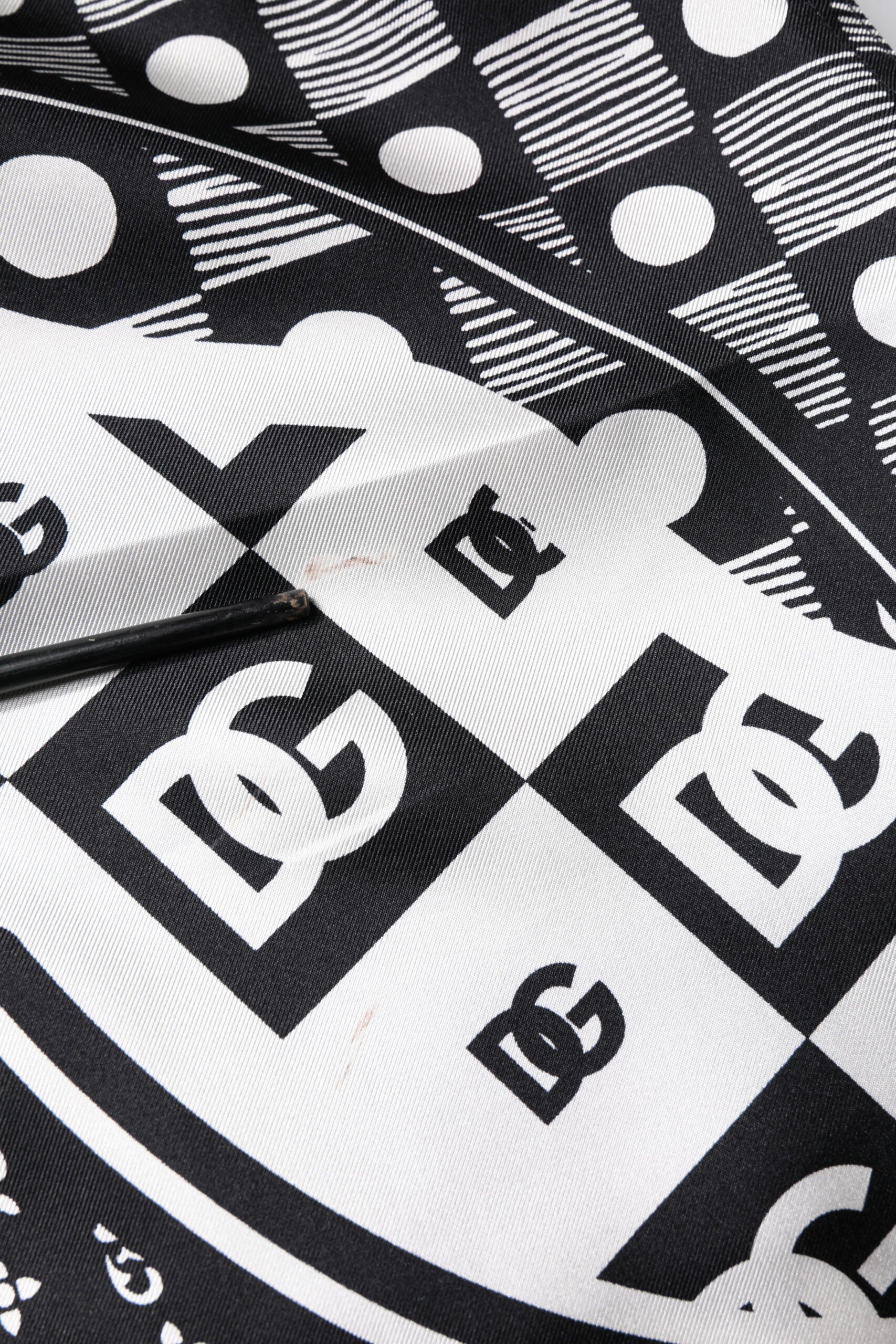 Dolce & Gabbana Black White Bandana Silk Men Bermuda Shorts